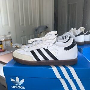 Adidas Sambas Black/White Sneakers